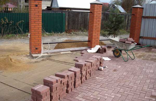 Укладка тротуарной плитки