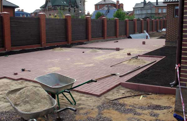 Укладка тротуарной плитки в Харькове