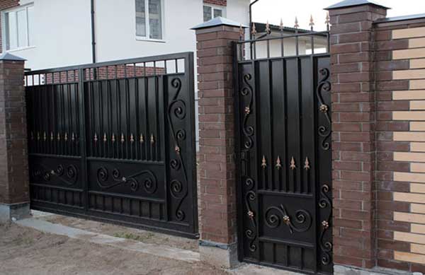 Ворота и калитки: какими они должны быть?